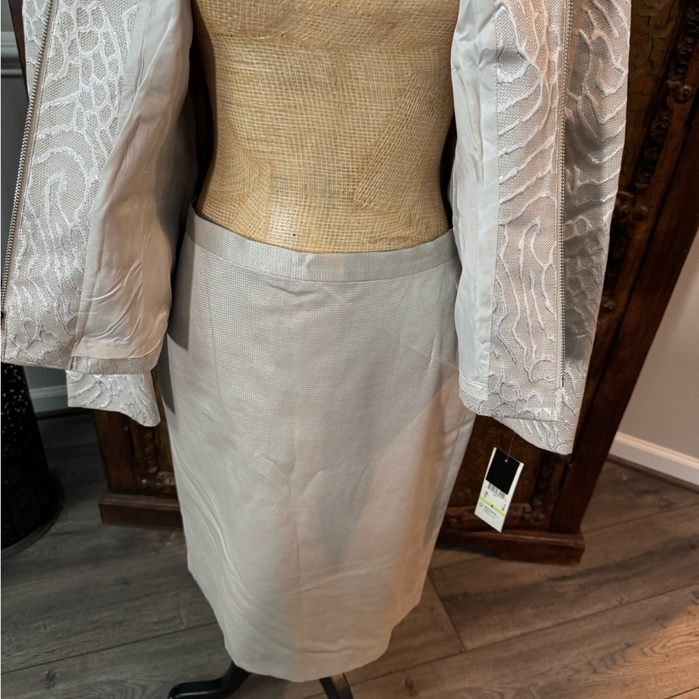 Albert Nipon silver skirt suit 4 - Picture 6 of 11